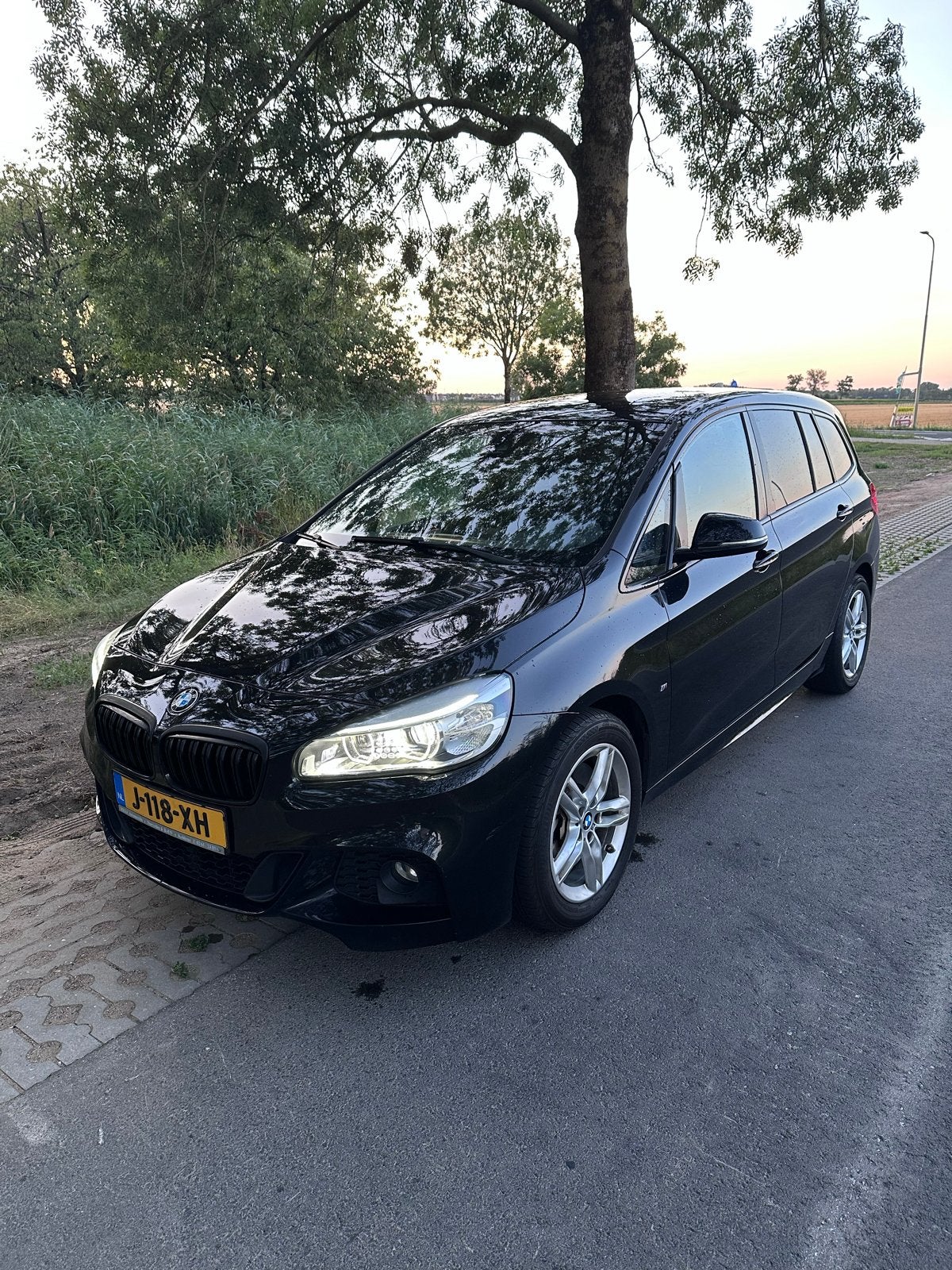 BMW 220i Gran Tourer M Sport | 192PK | 2016 | Zwart, Auto's, Voorwielaandrijving, 1998 cc, 2-Serie Gran Tourer, Alcantara