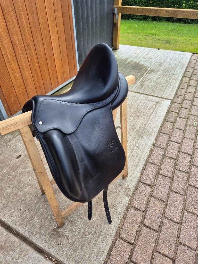 Dressuurzadel Luc Childeric te koop - zgan!, Ophalen of Verzenden, Zo goed als nieuw, Dressuur