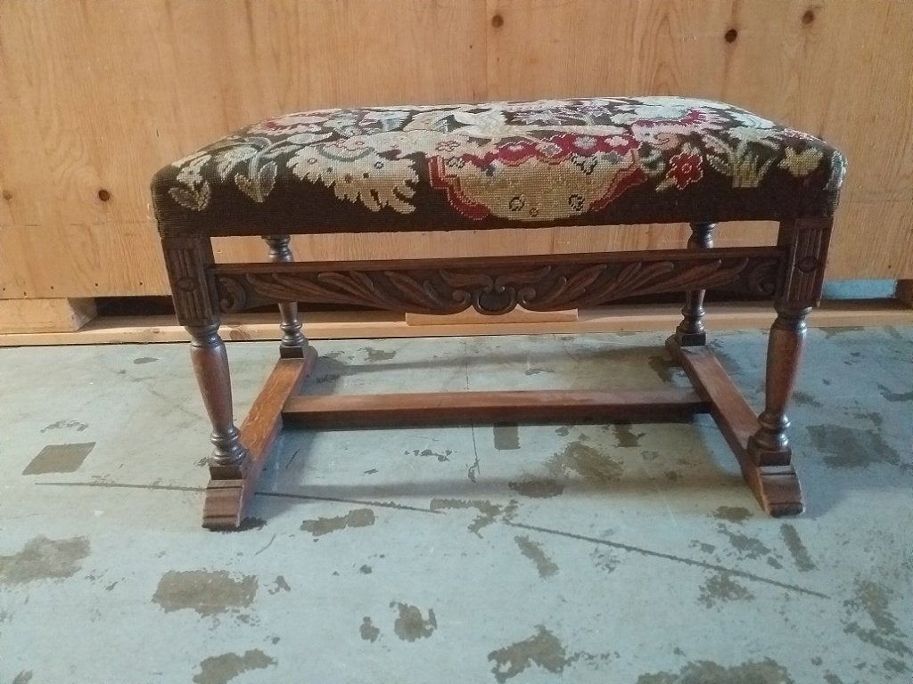 Antiek Tabouret, Ophalen