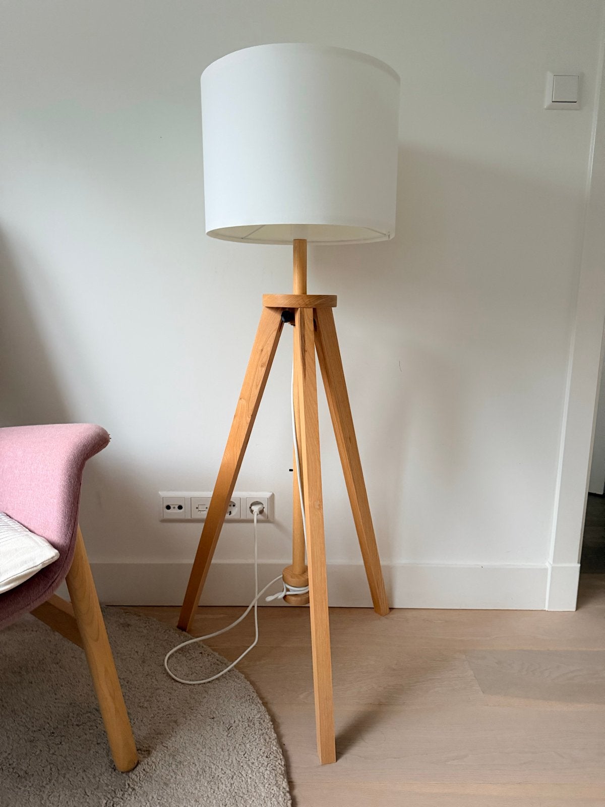 Zo goed als nieuwe vloerlamp van IKEA, Ophalen, Zo goed als nieuw, Hout