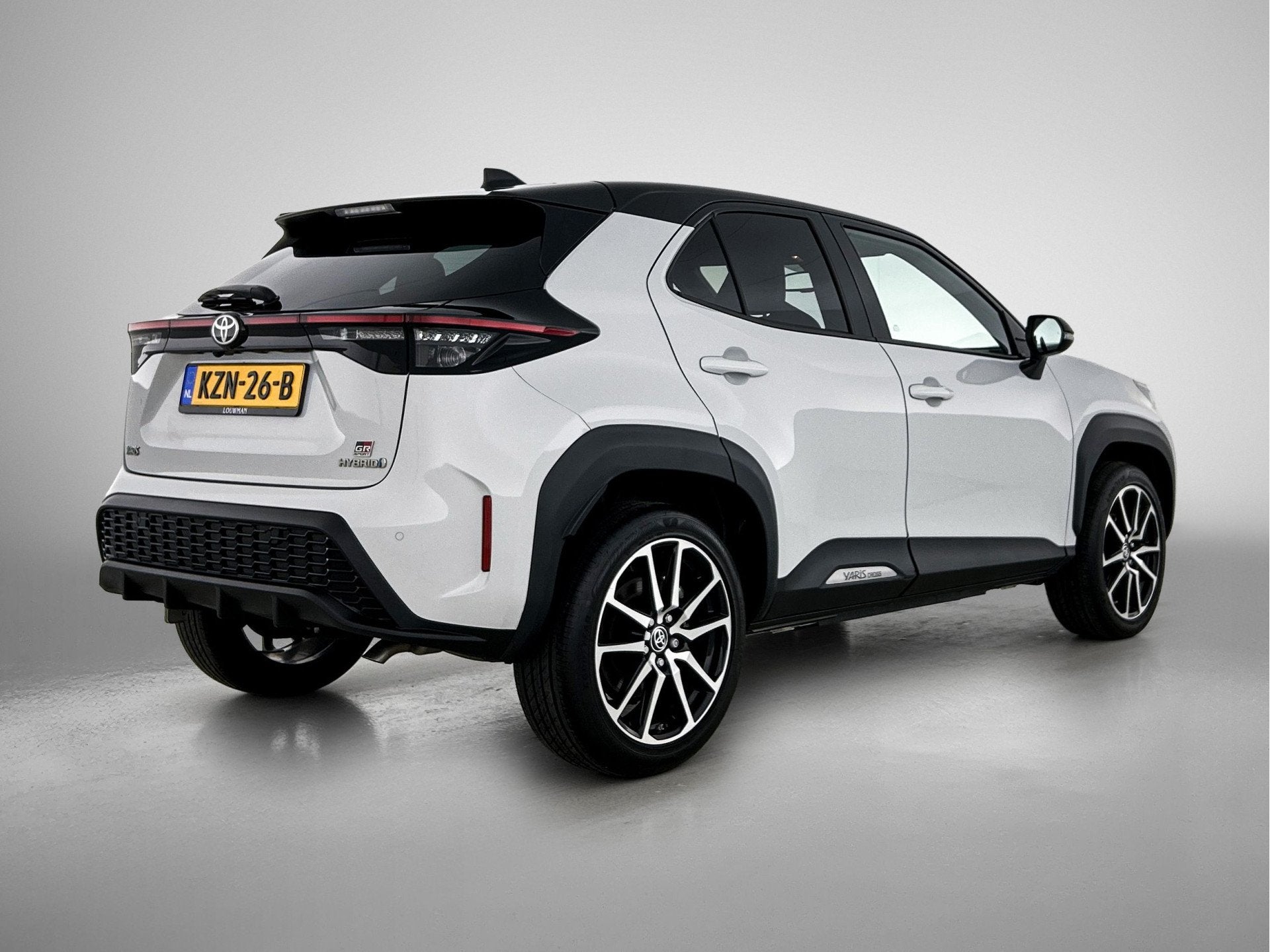 Toyota Yaris Cross 1.5 Hybrid GR Sport | BTW voertuig | Head, Auto's, Gebruikt, 116 pk, 1490 cc, Hybride Elektrisch/Benzine