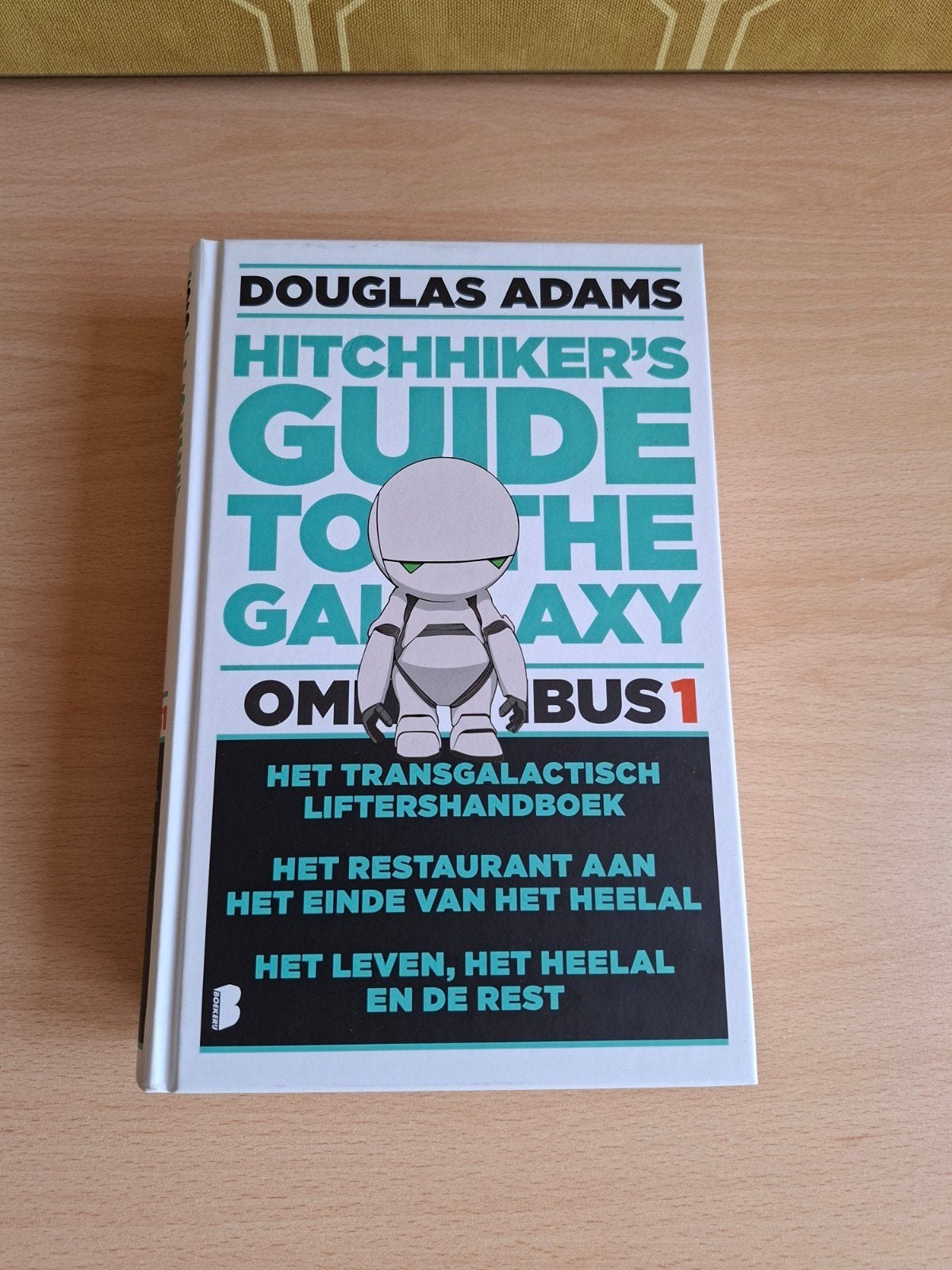The hitchhiker's Guide to the Galaxy - omnibus 1, Boeken, Verzenden, Zo goed als nieuw, Douglas Adams