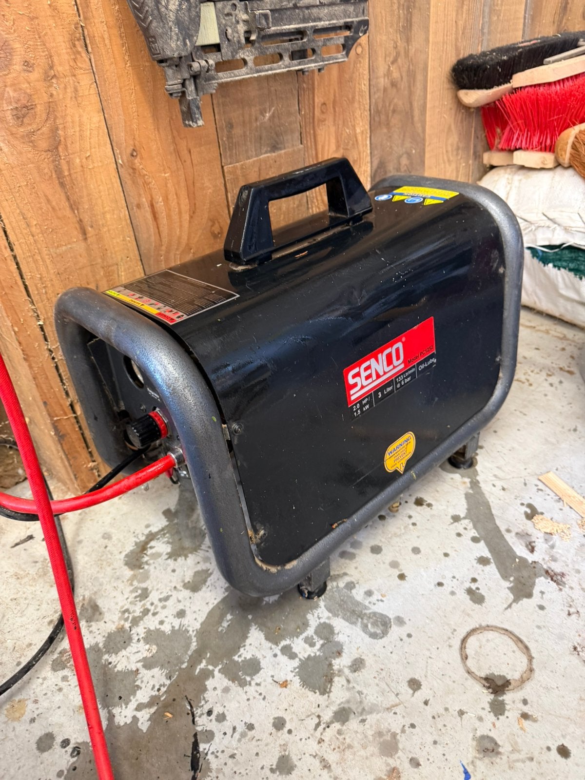 Senco PC1252EU Compressor + wurth dsa 11 €150, Doe-het-zelf en Verbouw, Compressors, Ophalen, 100 liter of meer, A, A
