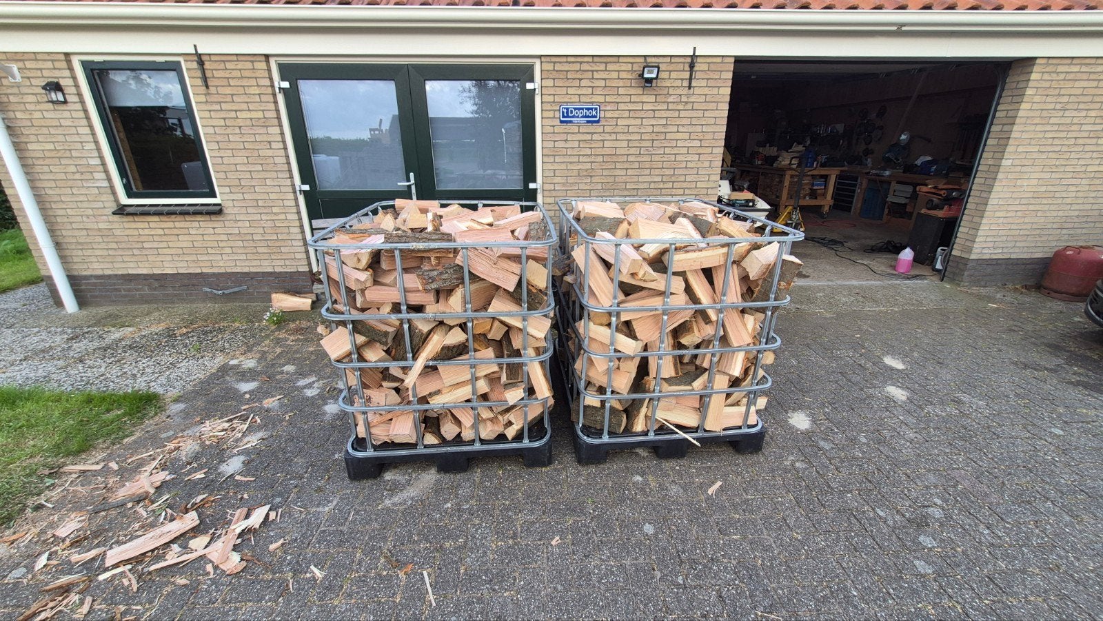 Prachtig mooi haardhout per ibc Amerikaans Eiken, Tuin en Terras, Haardhout, Minder dan 3 m³, Ophalen of Verzenden, Eikenhout