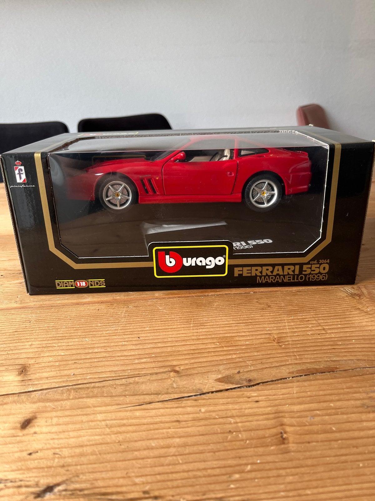 Burago Ferrari 550 Maranello (1996) Die-Cast Model, Ophalen of Verzenden, Nieuw, Auto, Bburago