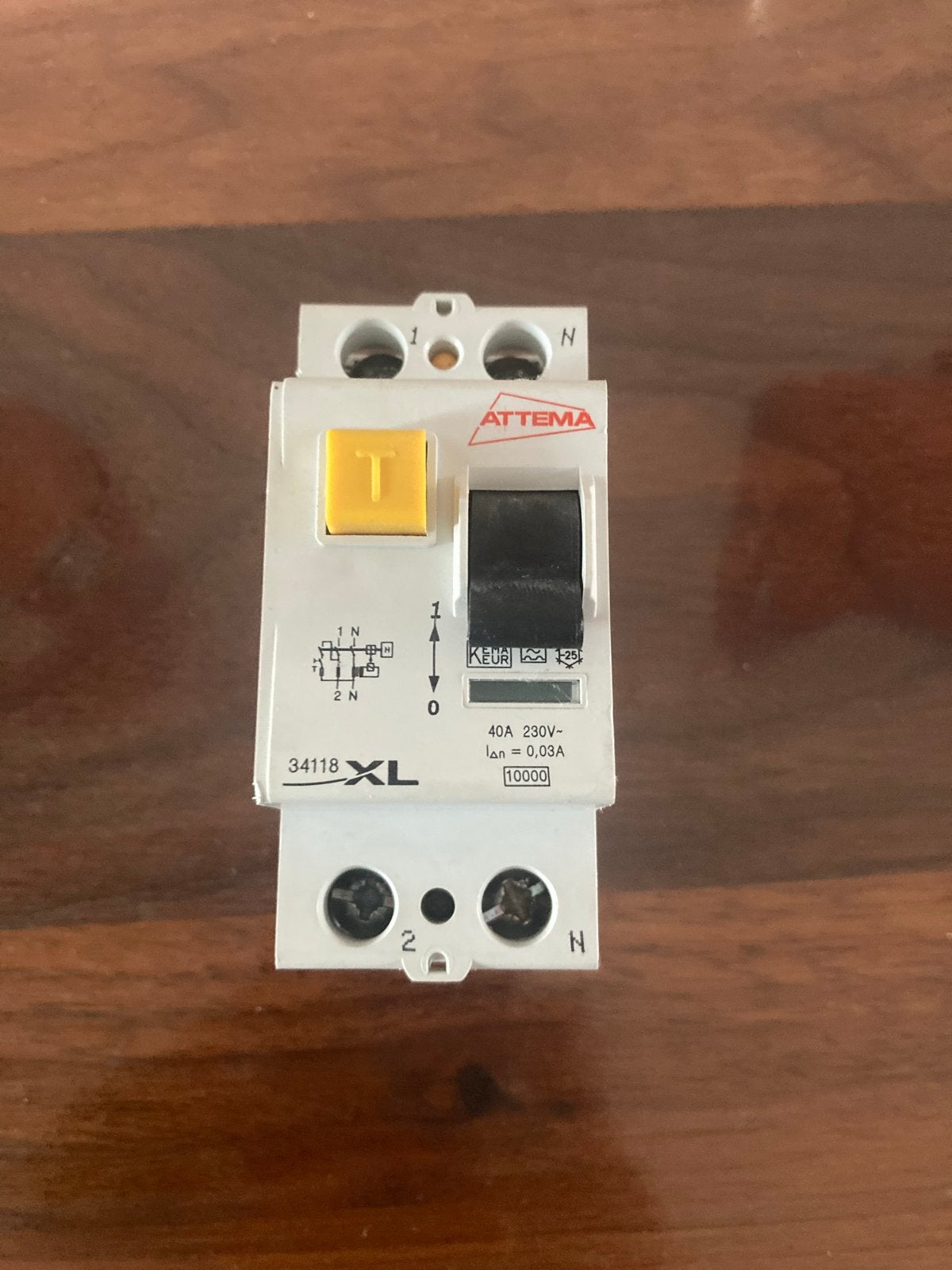 Attema 34118 XL Aardlekschakelaar 40A 230V, Ophalen of Verzenden, Gebruikt, Attema, Aardlekschakelaar