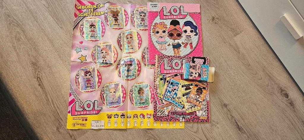 LOL Surprise stickeralbums en kaarten, Ophalen of Verzenden, Zo goed als nieuw