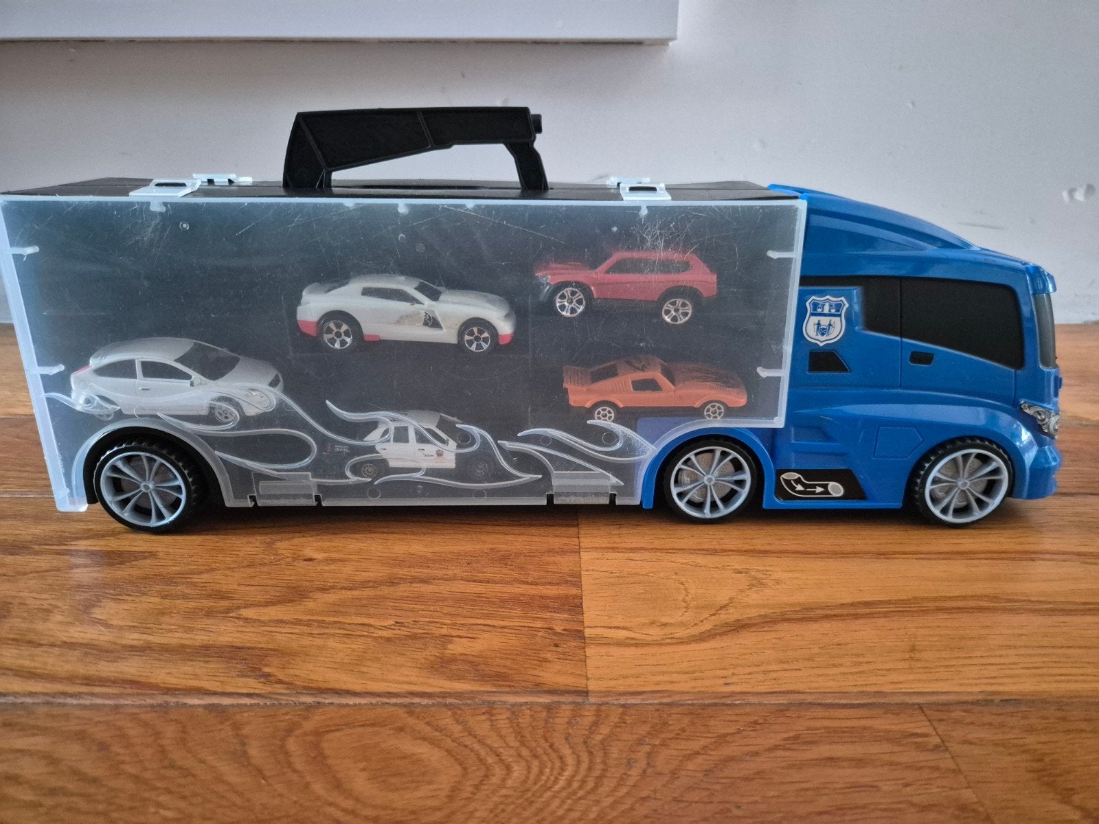 Vrachtwagen met ruimte voor 13 kleine autootjes, Ophalen of Verzenden, Gebruikt