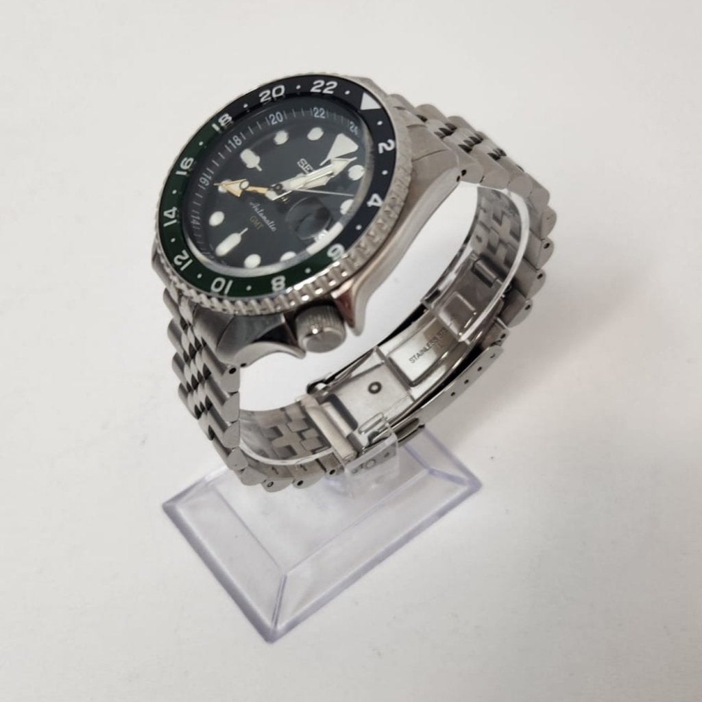 Seiko 5 Sports Automatic GMT SSK035K1, Seiko, Zo goed als nieuw, Support@seiko.com, 5-11, Akasaka 2-chome
Minato-ku, Tokyo 107-0052
Japan