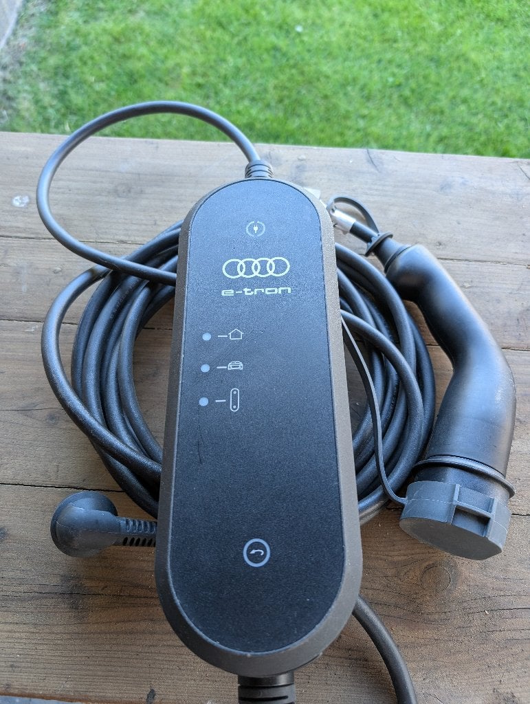 thuislader Audi (e-tron), Ophalen, Gebruikt, Laadkabel