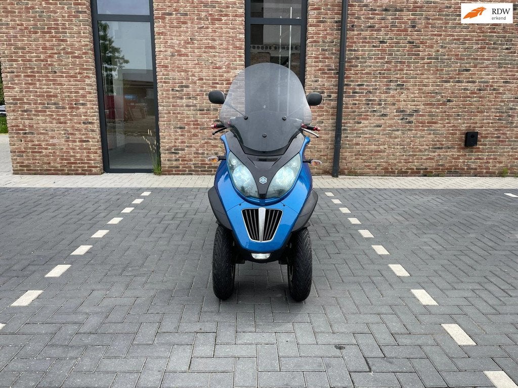 Piaggio Scooter 400 LT MP3
