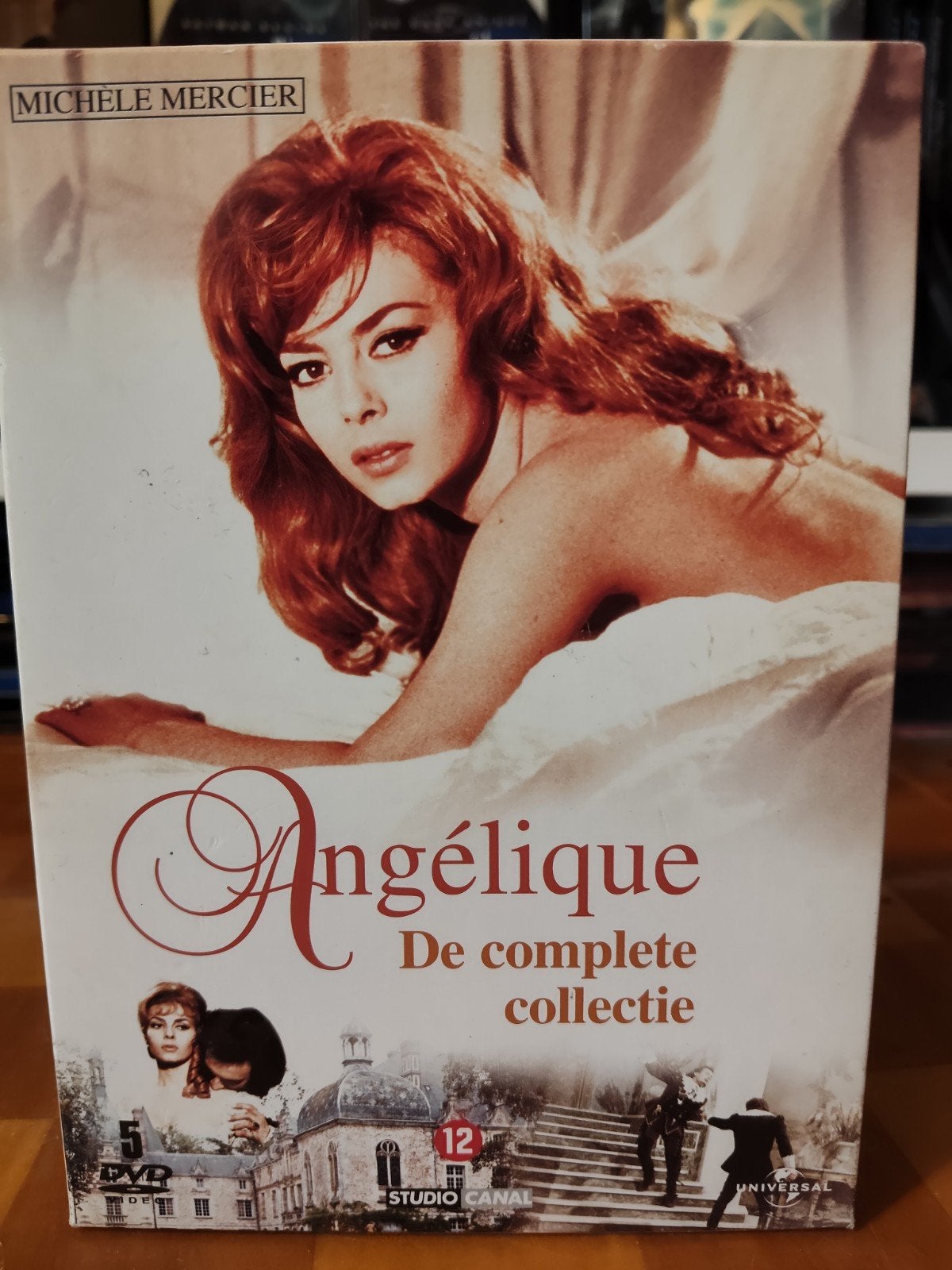 Angélique: De complete collectie Dvd set NL ZGAN!!, 1960 tot 1980, Drama, Ophalen of Verzenden, Zo goed als nieuw