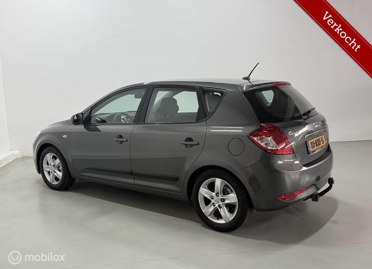 Kia cee'd Sporty Wagon 1.4 CVVT Seven | Achteruitrijcamera|, Auto's, Euro 5, 4 cilinders, 1396 cc, Origineel Nederlands