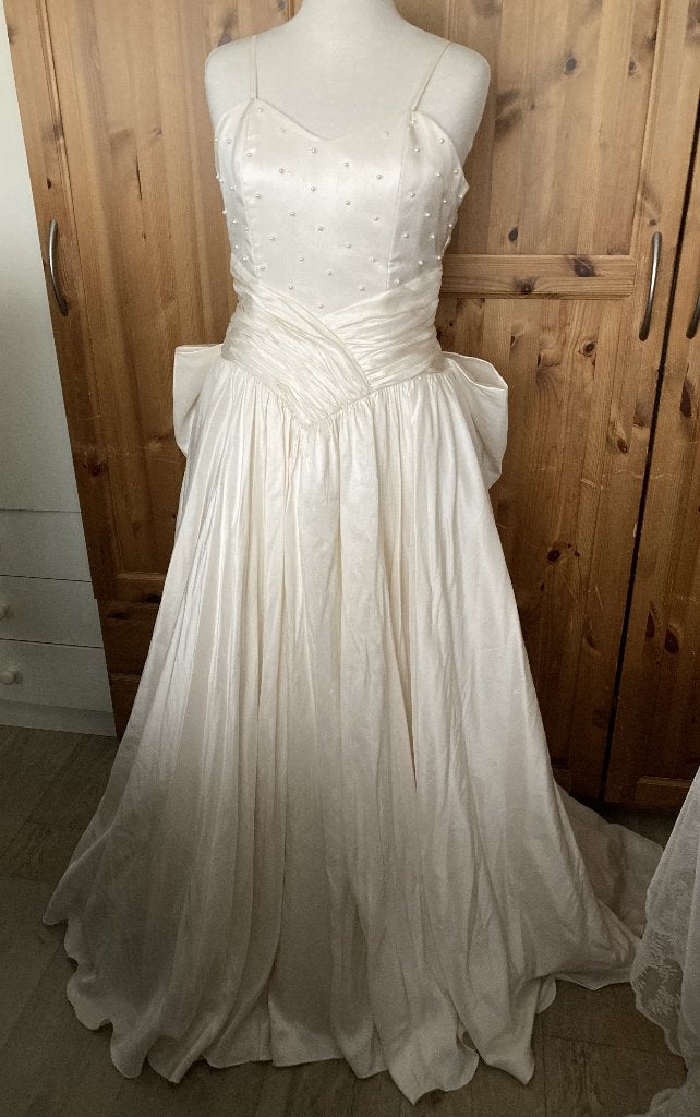 Vintage / Franse Trouwjurk / zijde / met grote strik, Kleding | Dames, Trouwkleding en Trouwaccessoires, Gedragen, Trouwjurk, Wit