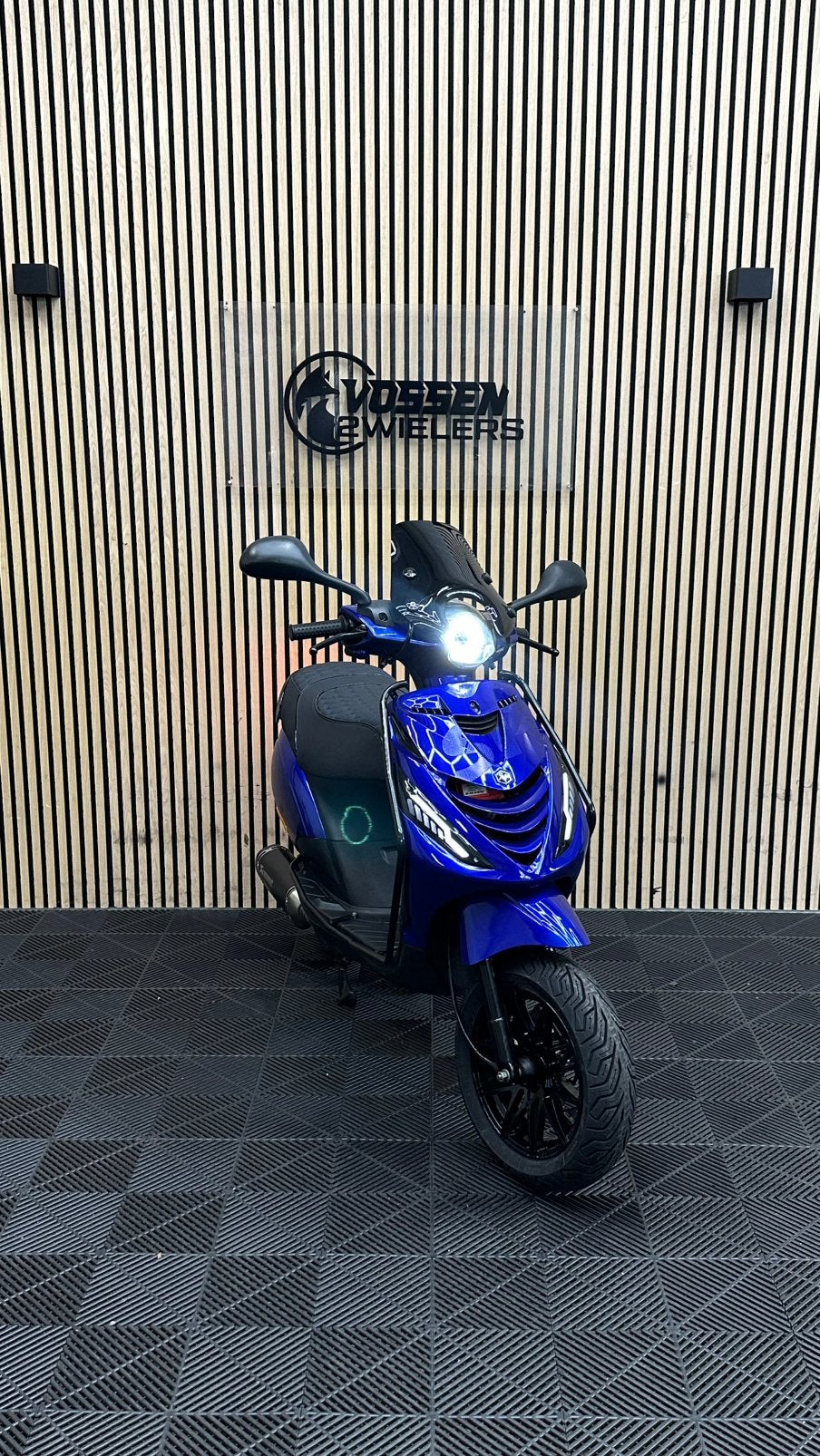 Piaggio Zip | Candy Blue | Akrapovic | Big brake kit |3800KM