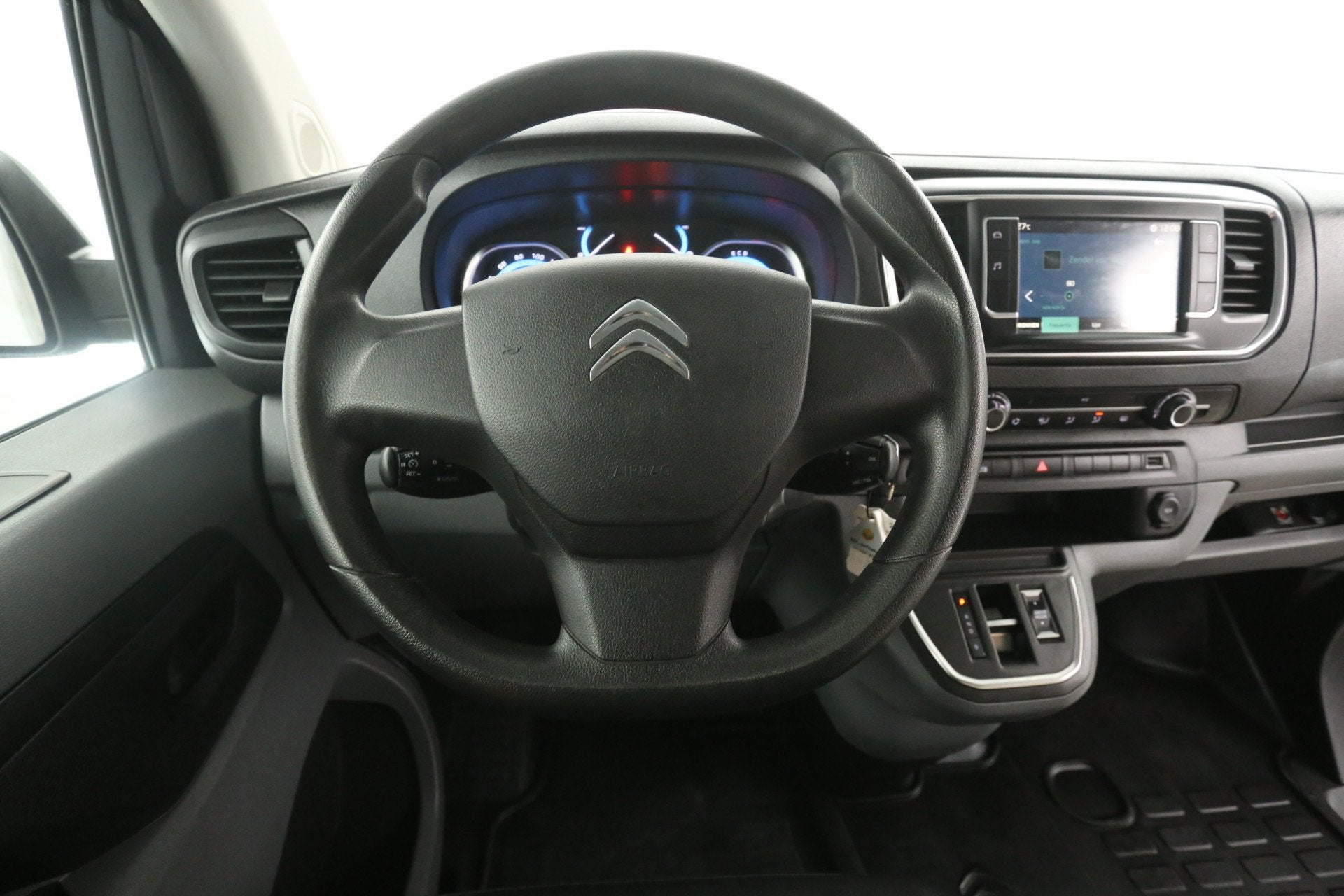 Opel Vivaro-e Citroen e-Jumpy 75 kWh L2H1 | Snelladen | SOH, Automaat, 136 pk, Gebruikt, Zwart