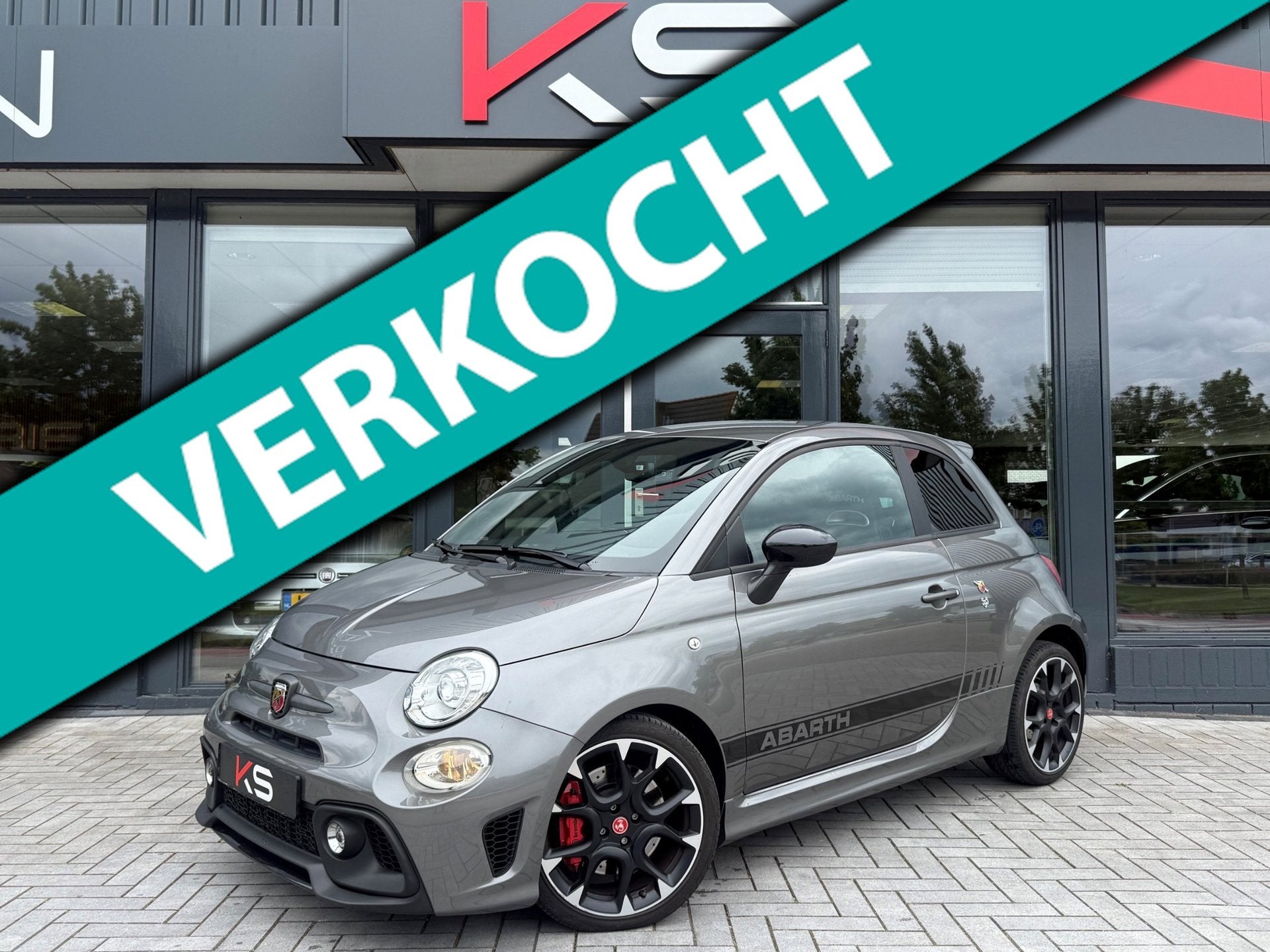 Fiat 500 1.4 T-Jet Abarth Competizione 595 180pk Leder Navi, Voorwielaandrijving, Gebruikt, Zwart, 4 stoelen