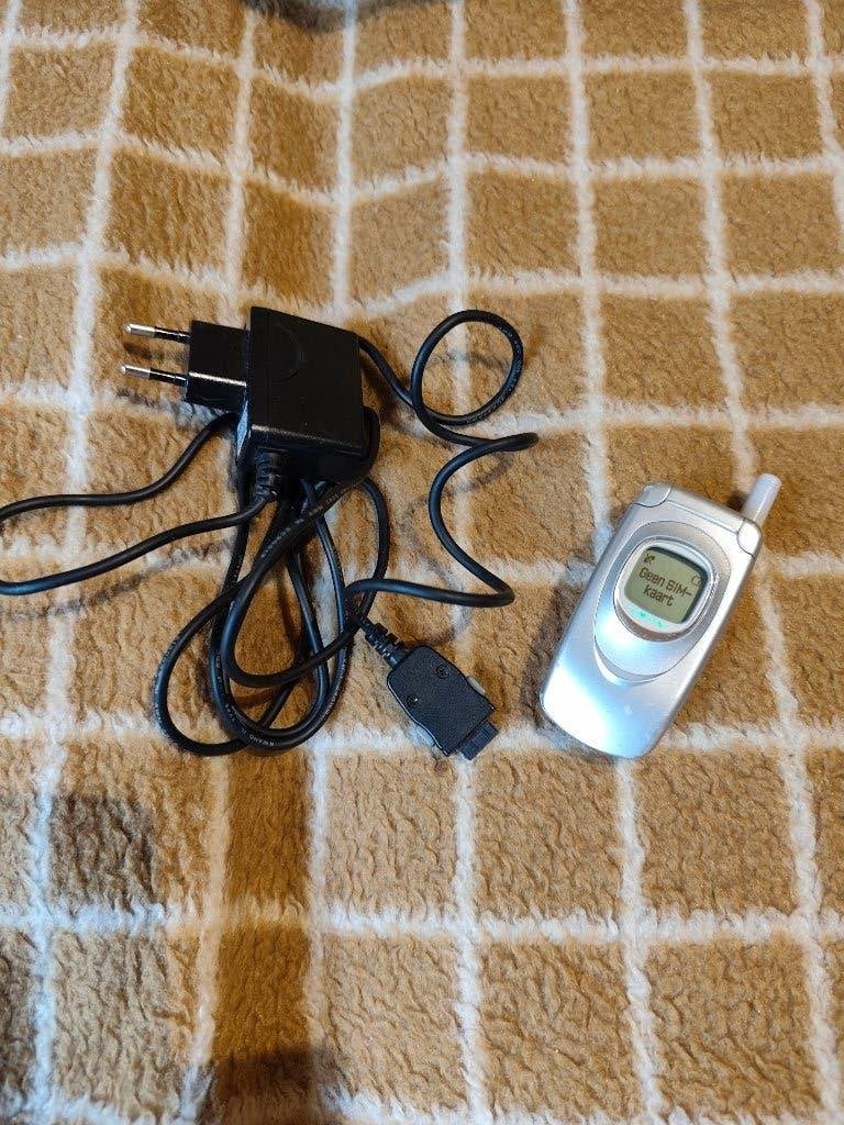 Retro/Vintage SAMSUNG GSM SGHA-800 in werkende staat, Telecommunicatie, Gebruikt, Overige modellen, Geen camera, Overige systemen