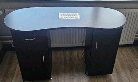 Zwart nageltafel met afzuiging en opbergruimte, Huis en Inrichting, Gebruikt, Spaanplaat of MDF, Ophalen of Verzenden, Overige merken