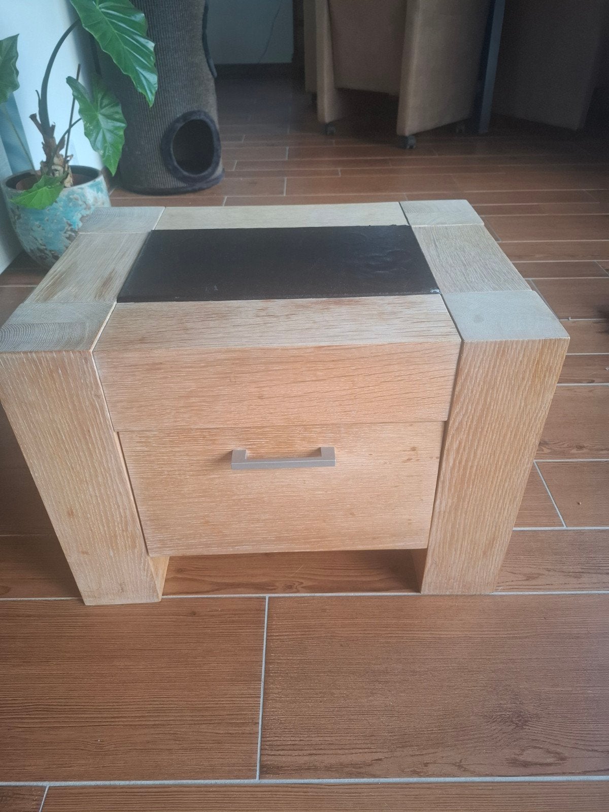 2 Eikenhouten Nachtkastjes met leer bovenop.  Lade en Zwart, Ophalen, Zo goed als nieuw, 45 tot 65 cm, Minder dan 55 cm