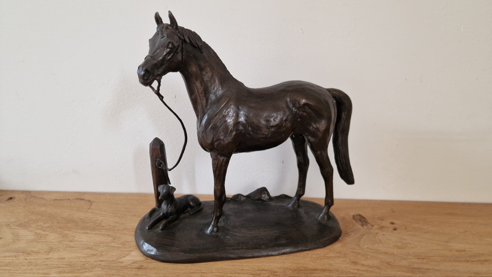 Bronskleurig paard met hond - Limited Edition met COA, Gemerkt, Ophalen of Verzenden, 20 - 50 cm, Beeld