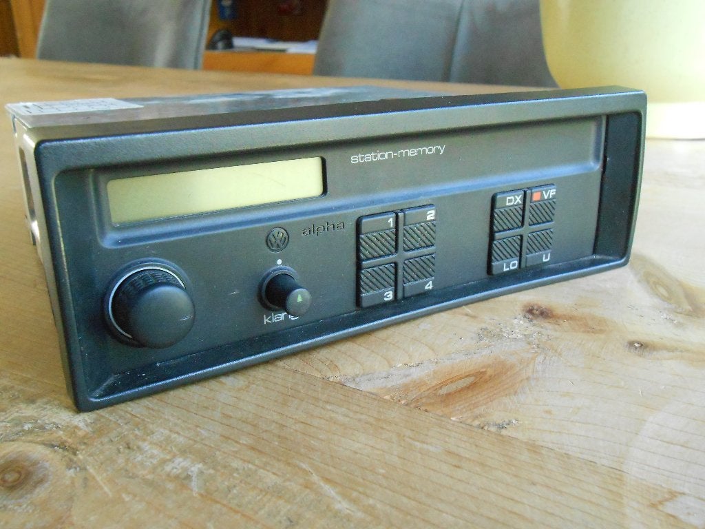 blaupunkt vw golf 2 ALPHA FM 12V dealer radio!, Ophalen of Verzenden, Gebruikt