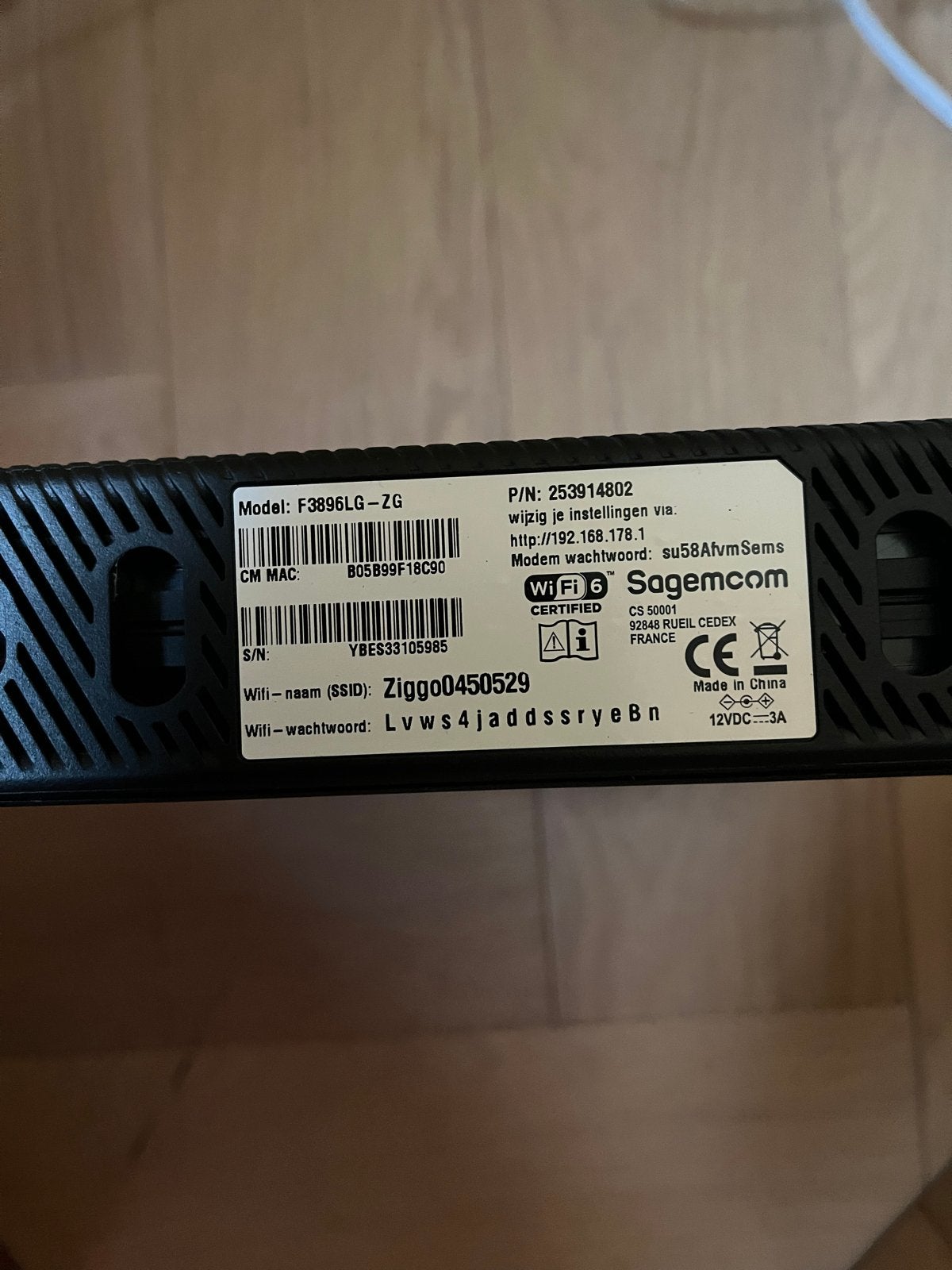 Ziggo Sagemcom F3896LG-ZG WiFi 6 Router met Modem, Computers en Software, Routers en Modems, Ophalen of Verzenden, Gebruikt, Router met modem