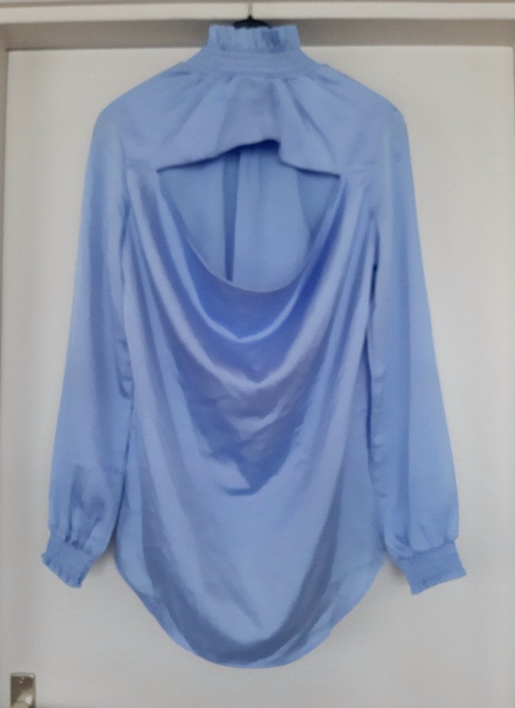Josh V  blouse met logo en uniek open rug detail maat S., Kleding | Dames, Blauw, Ophalen of Verzenden, Zo goed als nieuw, Maat 36 (S)