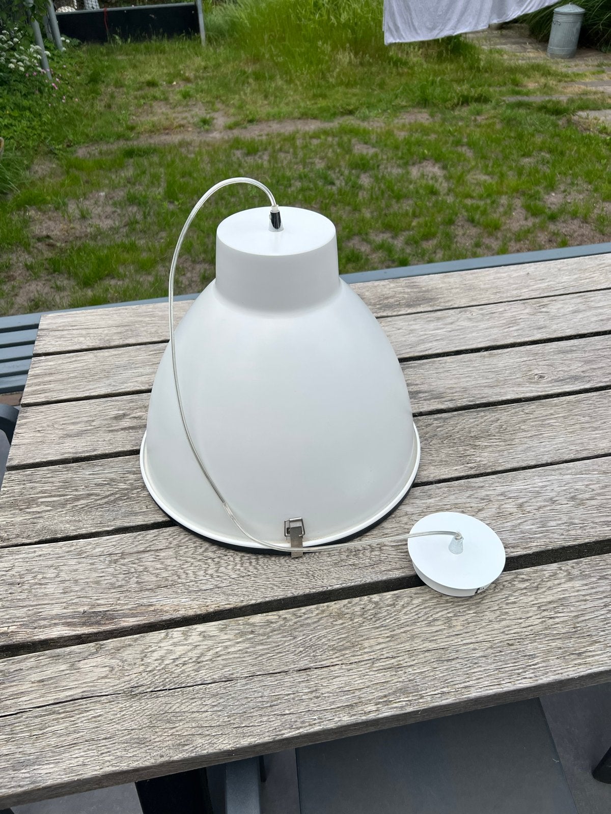 Witte plafondlamp met glazen diffuser, Ophalen, Gebruikt, Glas