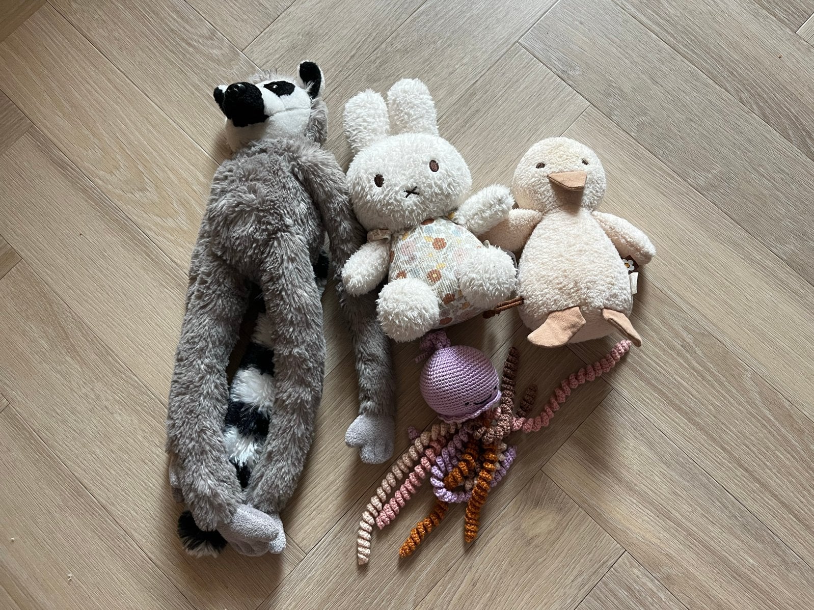 Leuke knuffels: Nijntje, wasbeer, eend en octopus, Kinderen en Baby's, Gebruikt, Overige merken, Konijn, Nijntje