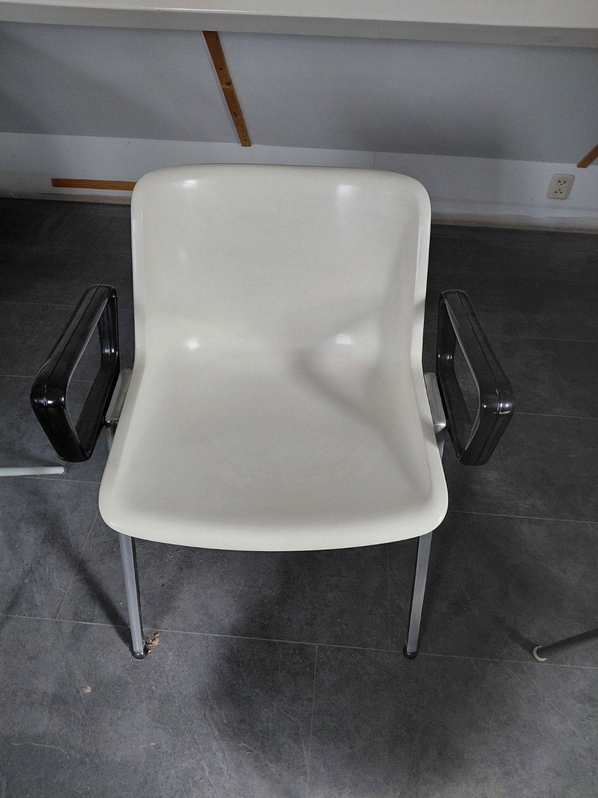Tecno Modus stoel, Ophalen