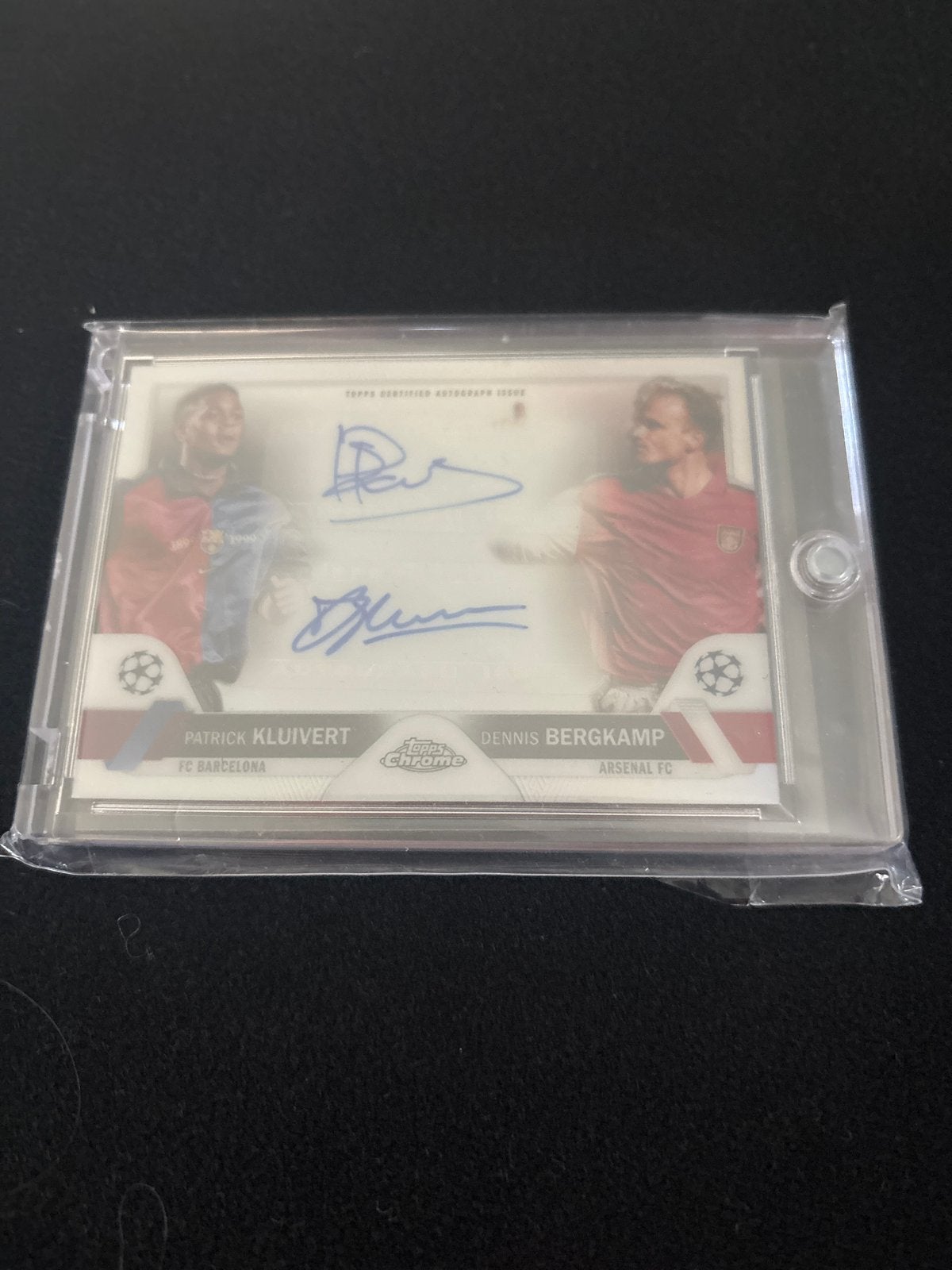 Topps Chrome Dual Autograph Kaart Kluivert & Bergkamp, Ophalen of Verzenden, Nieuw, Buitenlandse clubs, Spelerskaart