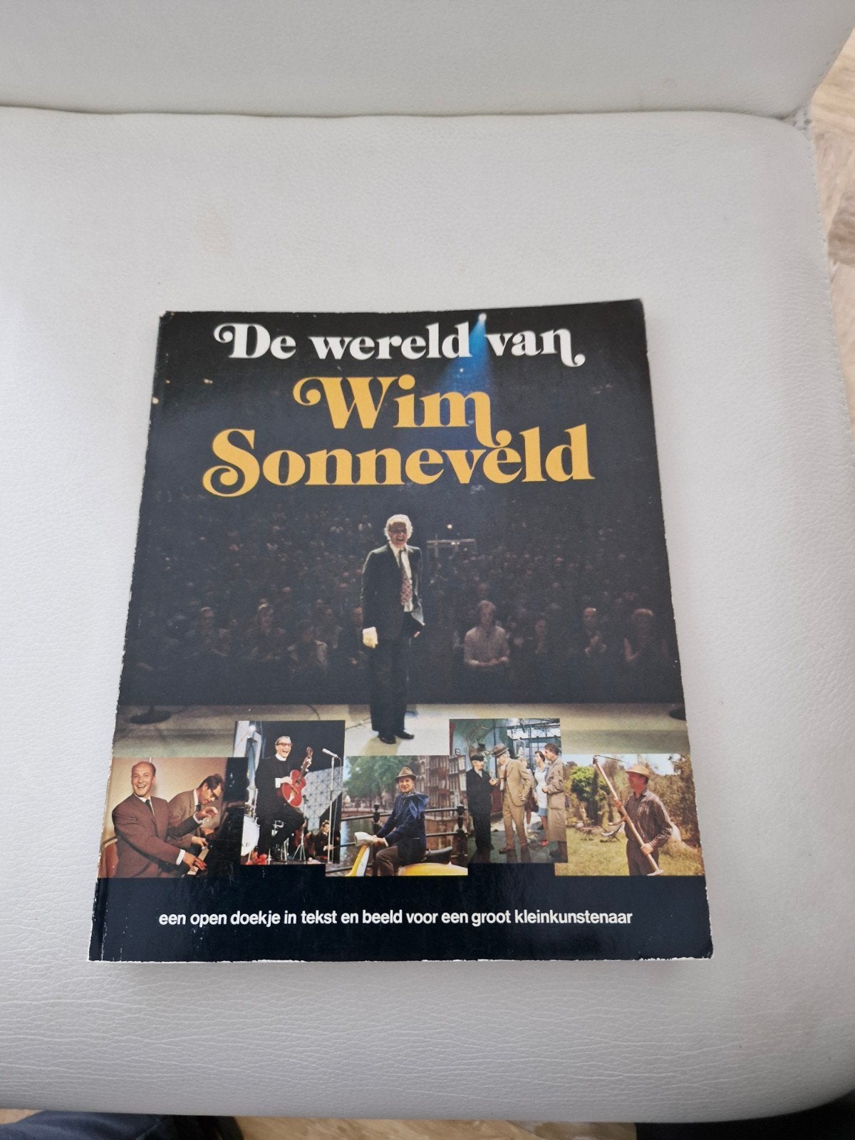 De wereld van Wim Sonneveld - Boek, Ophalen of Verzenden, Gelezen, Onbekend, Nederland