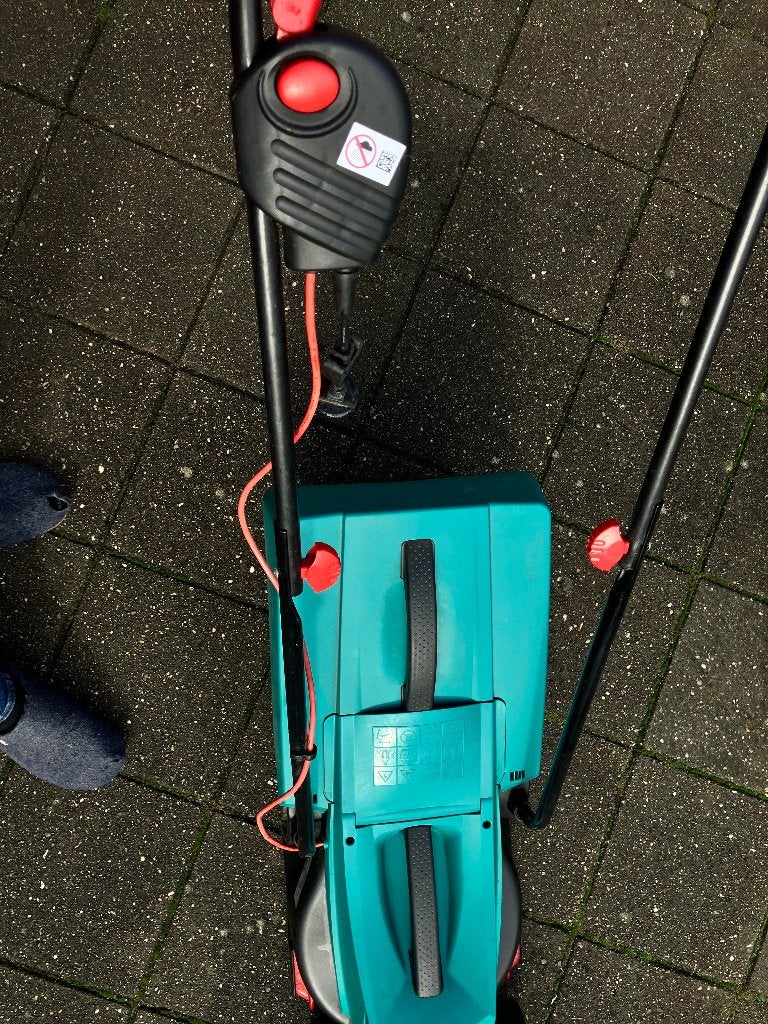 Bosch electrische grasmaaier - ARM  3200, Tuin en Terras, Grasmaaiers, Ophalen, Cirkelmaaier, Gebruikt, Elektrische grasmaaier
