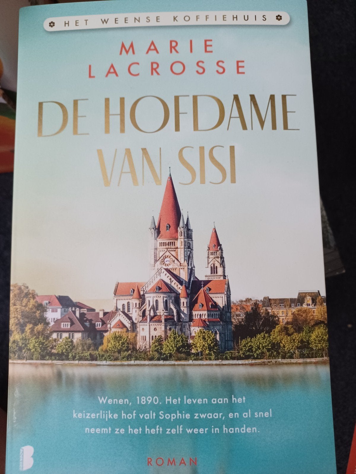 Marie Lacrosse - De hofdame van Sisi, Ophalen of Verzenden, Zo goed als nieuw, Marie Lacrosse