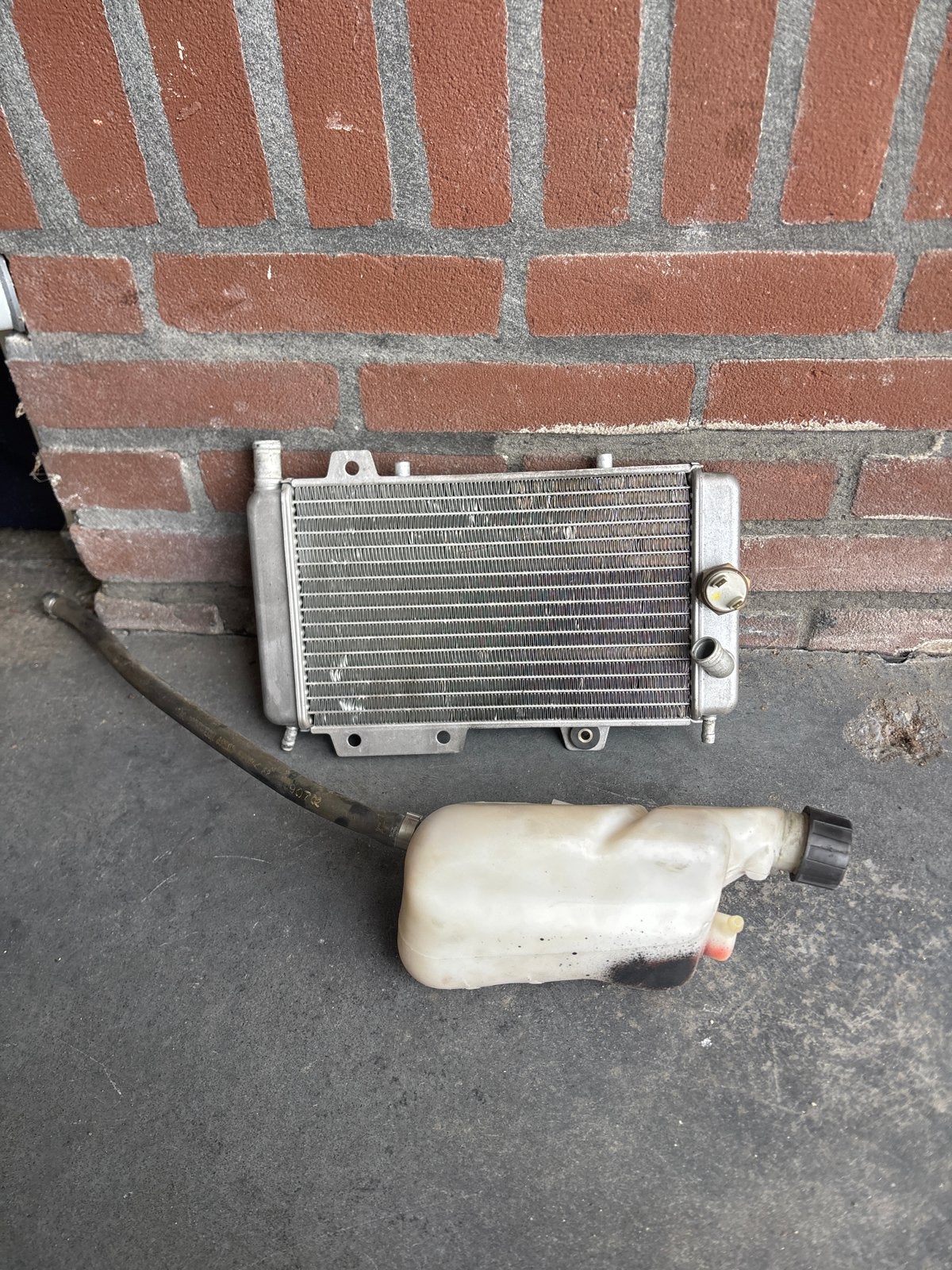 Radiateur Gilera Runner 125/180cc met expansievat, Ophalen of Verzenden, Gebruikt
