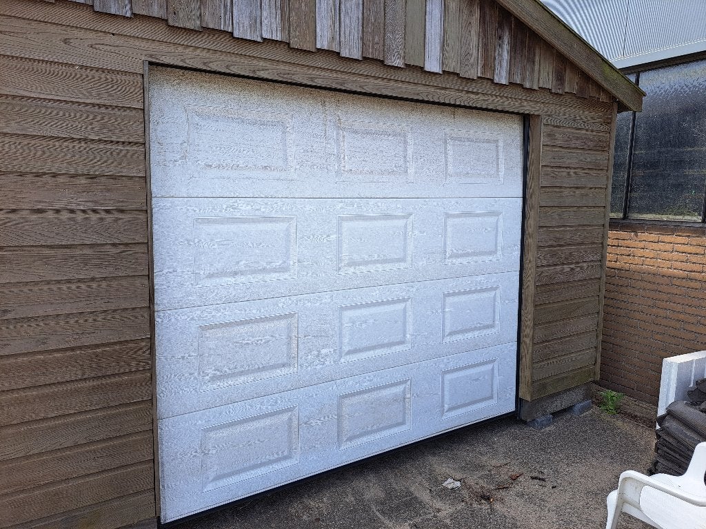 Witte Garagedeur - Zo goed als nieuw, Ophalen, Gebruikt, 120 cm of meer, Garagedeur