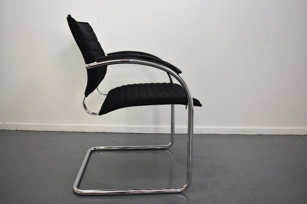Prachtige Thonet Bauhaus design stoel, Huis en Inrichting, Bauhaus, Zwart, Ophalen of Verzenden, Zo goed als nieuw