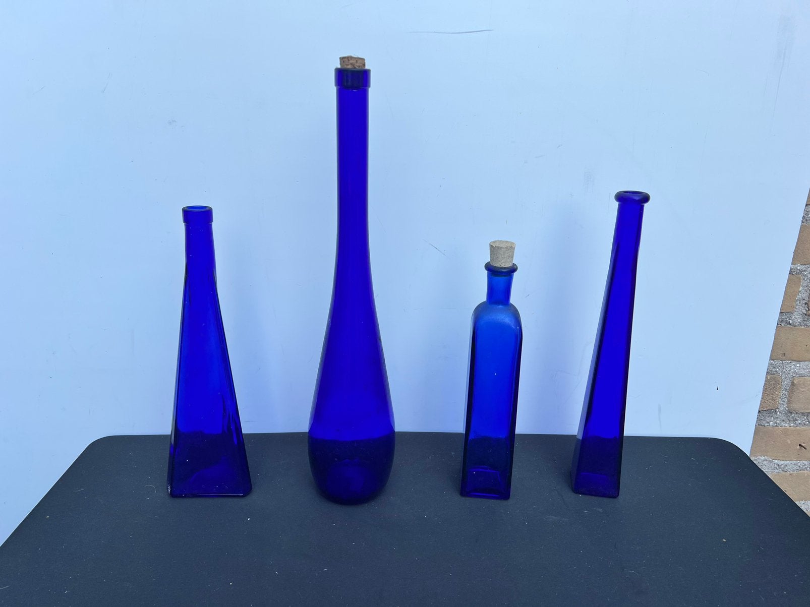 Te Koop Lotje Kobalt Blauwe Flessen Met Kurk, Ophalen of Verzenden