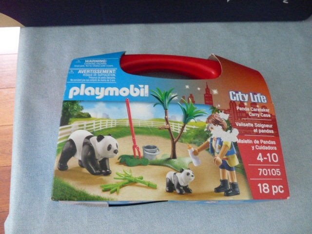 Playmobil pandaverzorger in rood  draagkoffer – 70105 Nieuw, Kinderen en Baby's, Complete set, Nieuw, Ophalen of Verzenden, City life