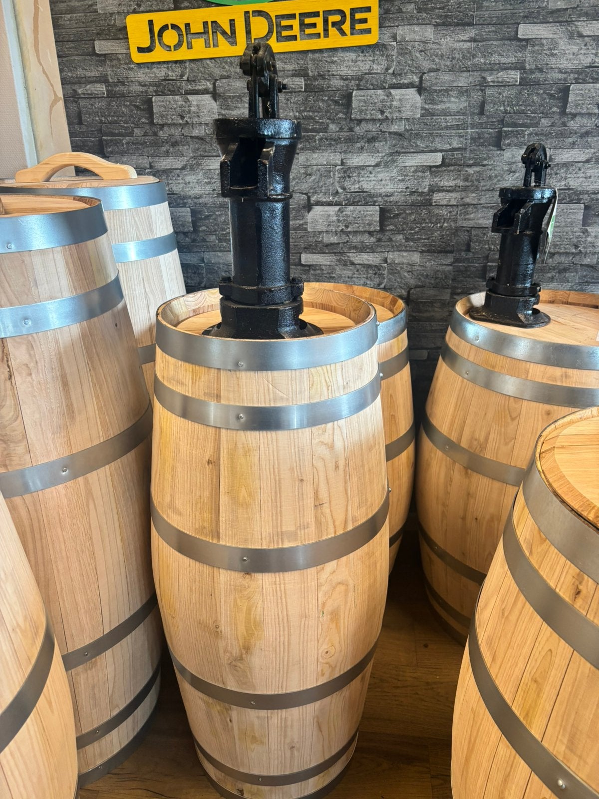 Houten smalle regenton compleet met pomp, Ophalen, Met pomp, Nn, Nn