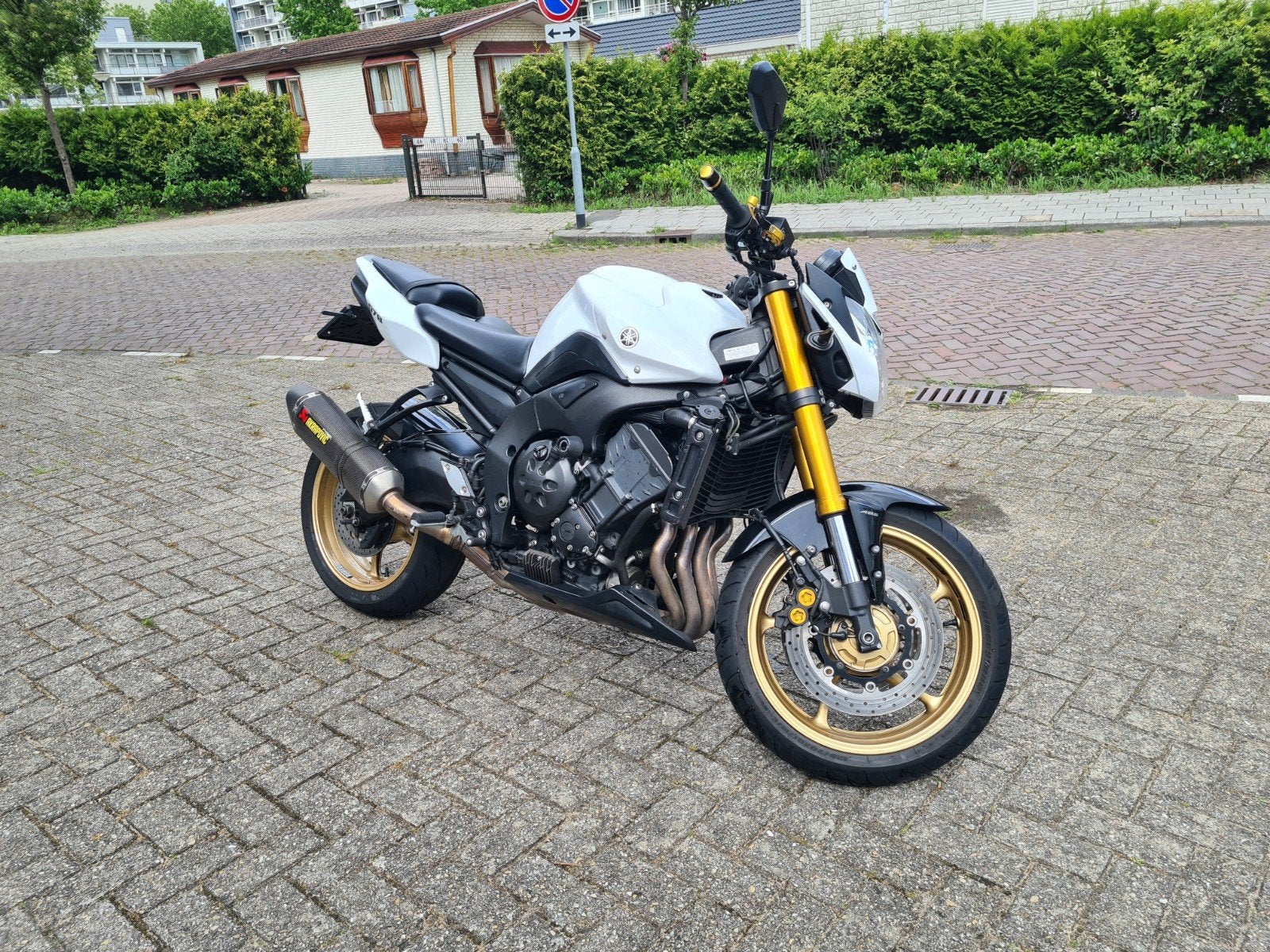 Yamaha FZ8 Goed onderhouden met abs en Akrapovic, Motoren, Motoren | Yamaha, Particulier, Naked bike, Ophalen