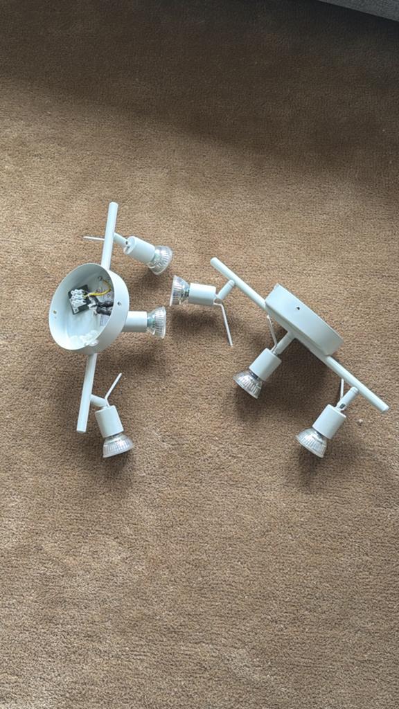 Set van 2 witte IKEA TROSS plafondspots | Modern design, Huis en Inrichting, Lampen | Spots, Zo goed als nieuw, Plafondspot of Wandspot
