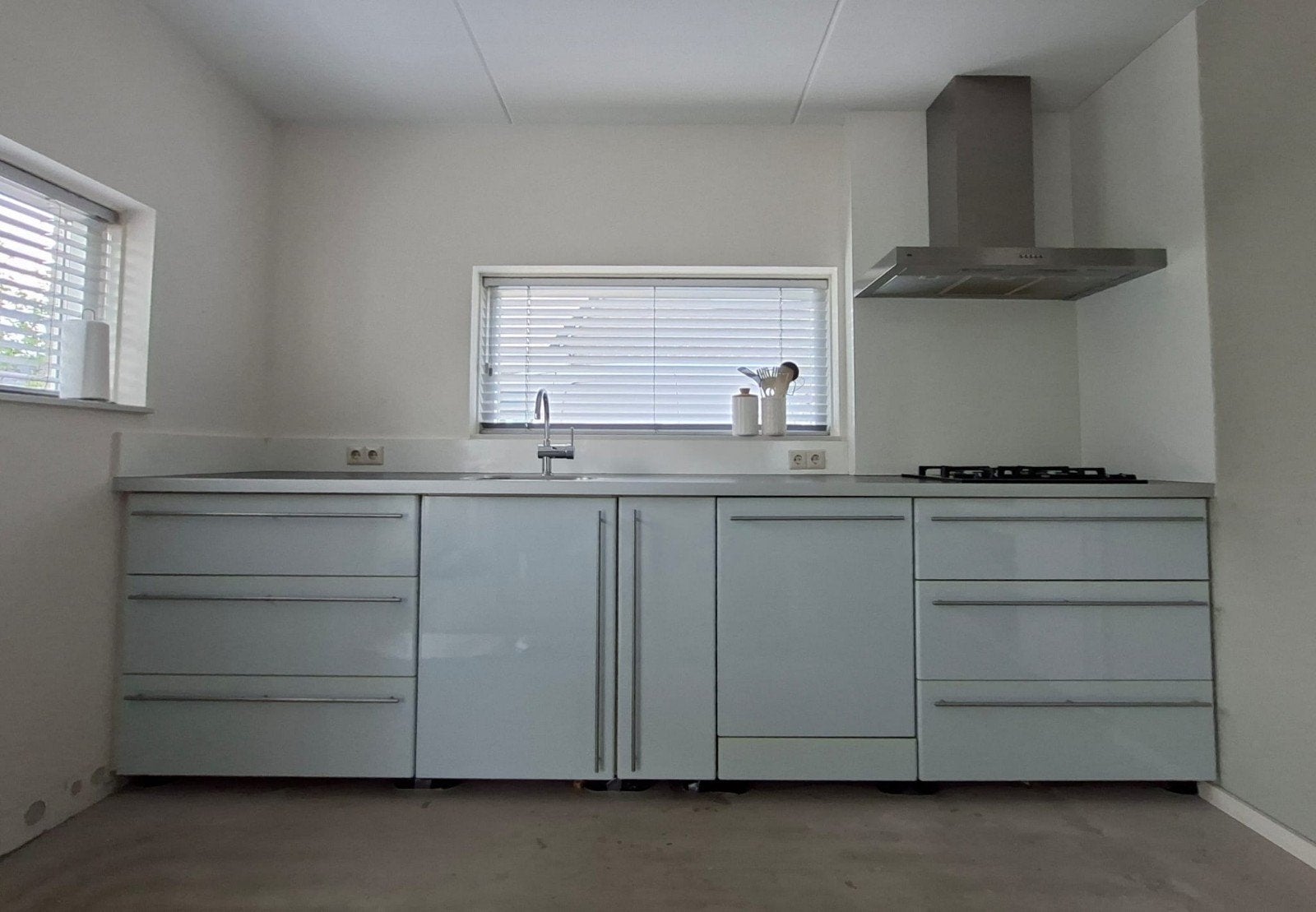 Moderne keuken met Siemens apparatuur en gaskookplaat, Ophalen, Gebruikt, Overige kleuren, Enkelwandige keuken