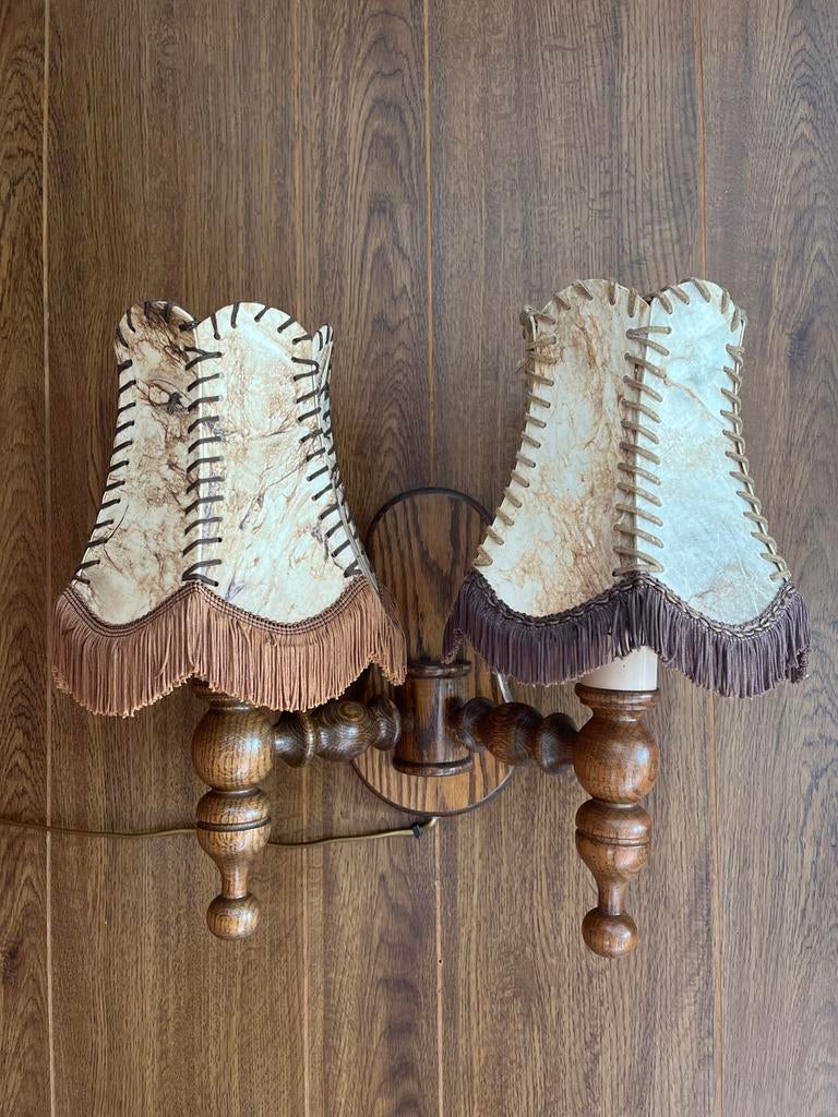 Houten wandlamp met twee stoffen kappen, Ophalen, Gebruikt, Hout