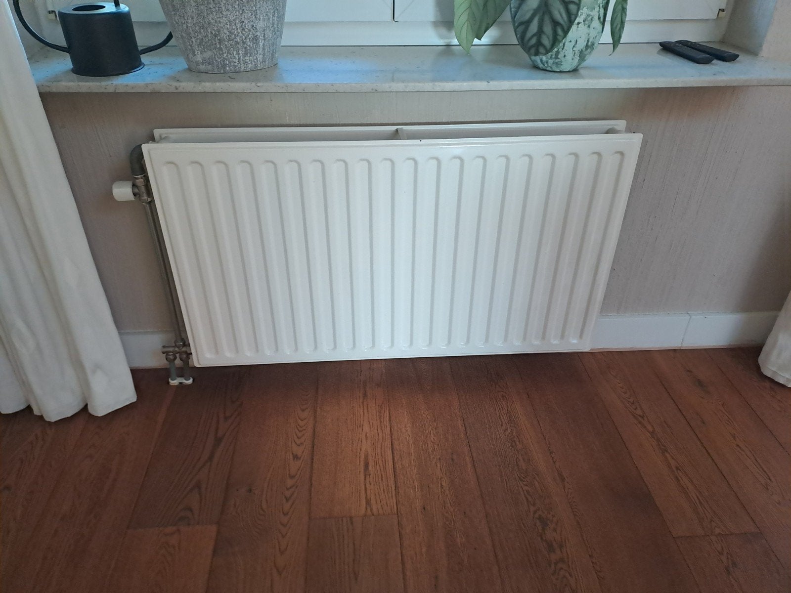 Radiator 105cm breed en 60cm hoog, Doe-het-zelf en Verbouw, Verwarming en Radiatoren, Ophalen, 30 tot 80 cm, Gebruikt, Radiator
