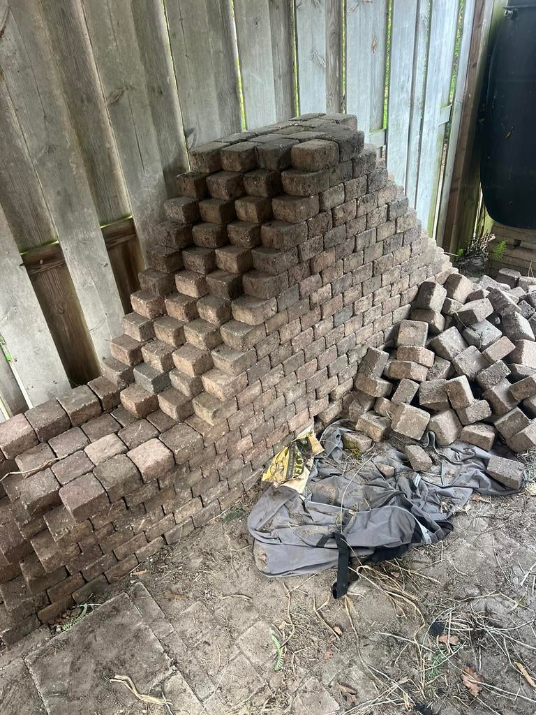 Gratis terrasstenen, Tuin en Terras, Ophalen, Zo goed als nieuw, Beton, Klinkers