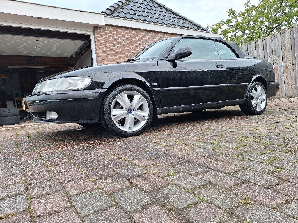 Saab 9-3 2.0 Cabriolet, Zwart, advertentie lezen! youngtimer, Cabriolet, 4 stoelen, Zwart, Handgeschakeld