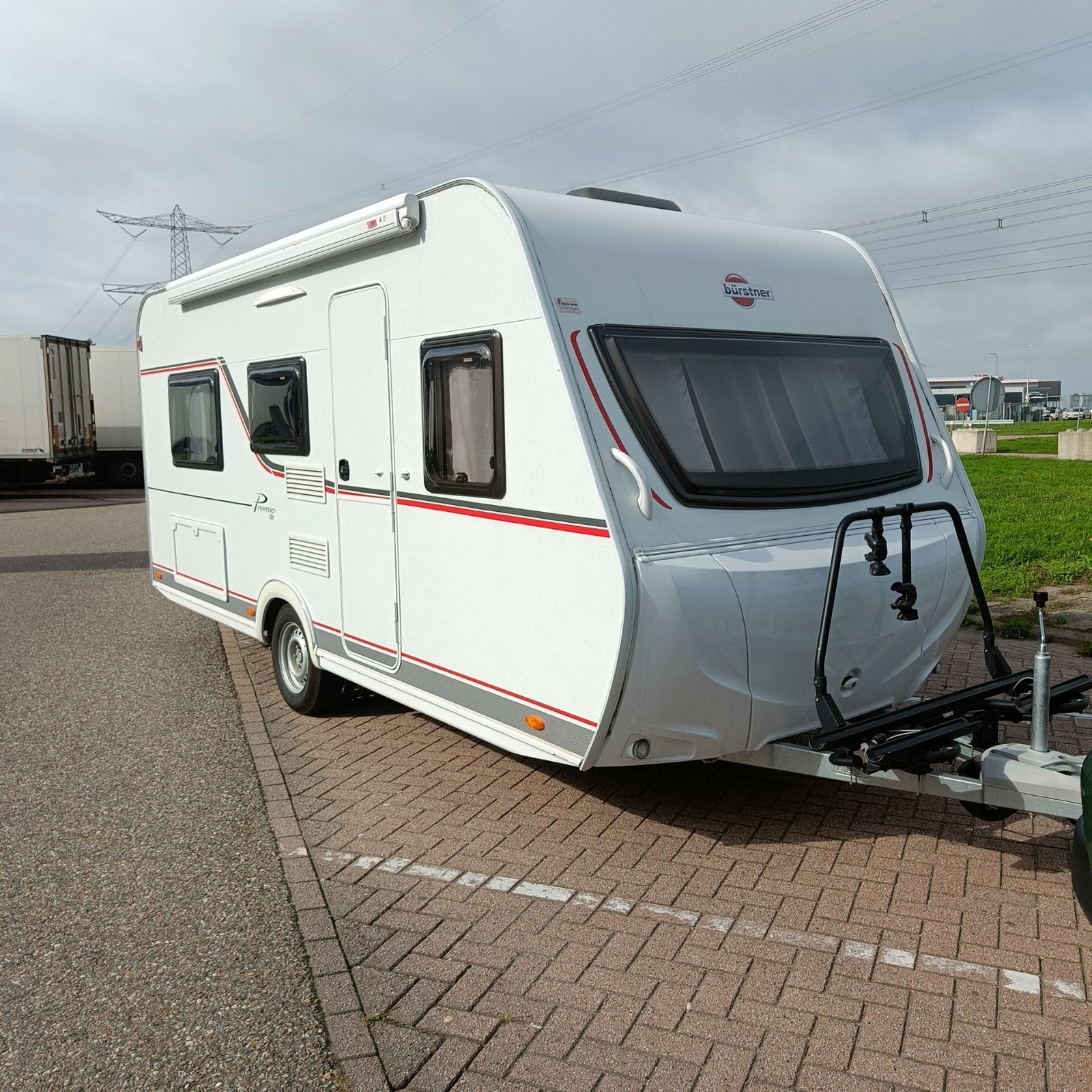 Burstner 480 TL 2023 +2 APARTE BEDDEN+MOVER+CASSETTELUIFEL, Caravans en Kamperen, Standaardzit, 2 aparte bedden, Schokbreker, Bedrijf