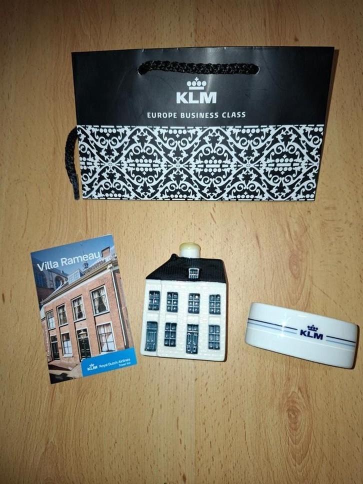 KLM huisje 106 met flyer en de KLM porseleinen servet ring., Ophalen of Verzenden, Nieuw, 81 t/m 91, Gevuld